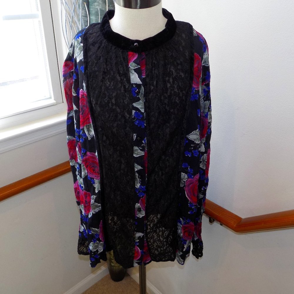 FRANCESCA ROSE Floral Print Tuxedo Style Blouse Size XL?